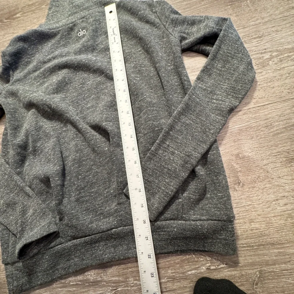 Alo Yoga Sweater Womens Small Gray Heathered Haze Funnel Neck Pullover Knit